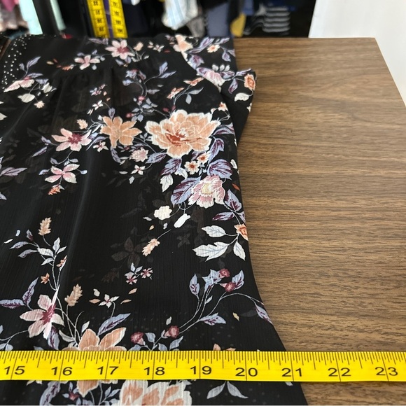 DR2 Floral Black Sheer Women's Top M - Picture 10 of 11
